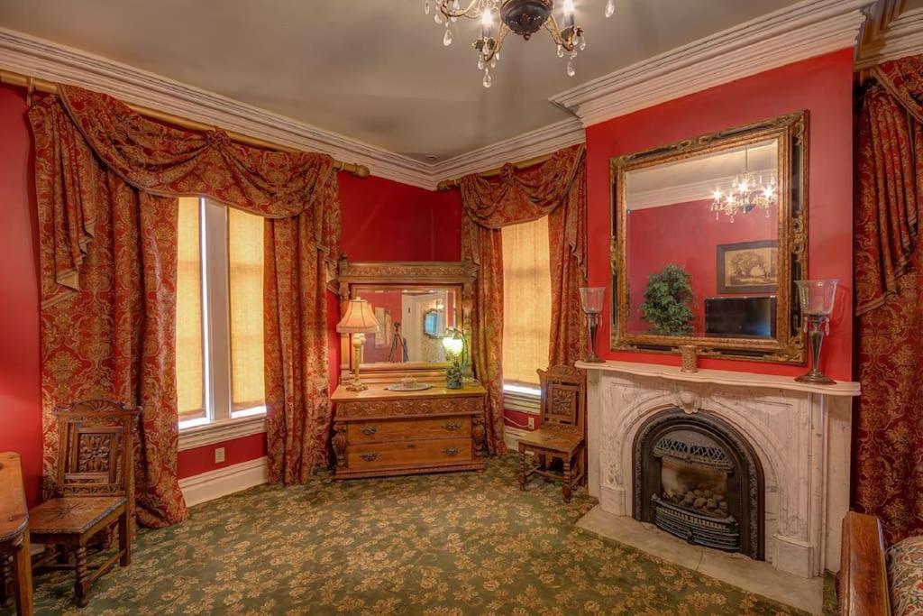 Merry Mansion East Dubuque Buitenkant foto